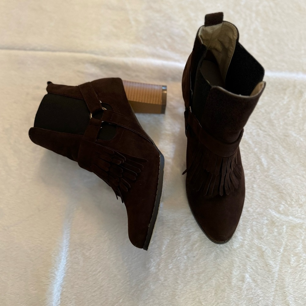 Chase‎ + Chloe Brown Booties Size 7
